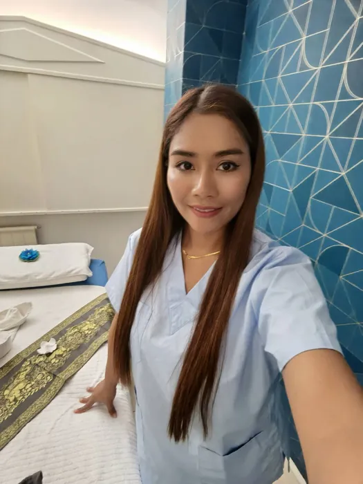 Praticienne Zenora Thai massage à Genève